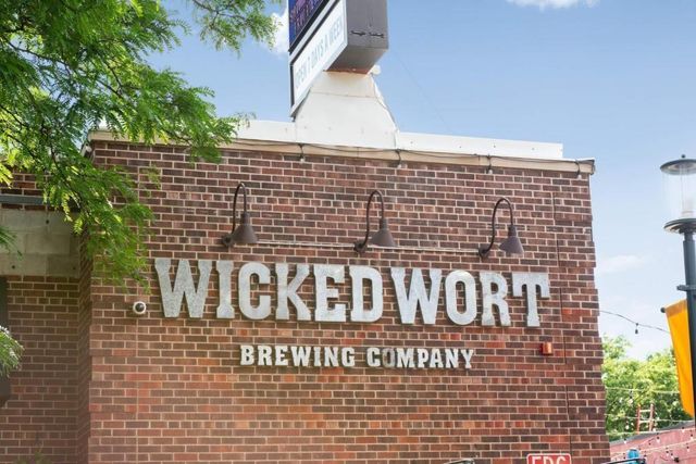 4527 Lakeland Avenue N, Robbinsdale, MN 55422