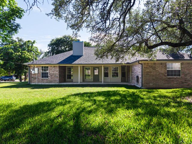 1909 Diamond Ridge Drive, Lampasas, TX 76550