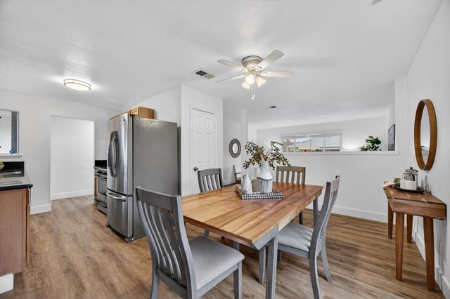 7715 Reenel Way, Sacramento, CA 95832