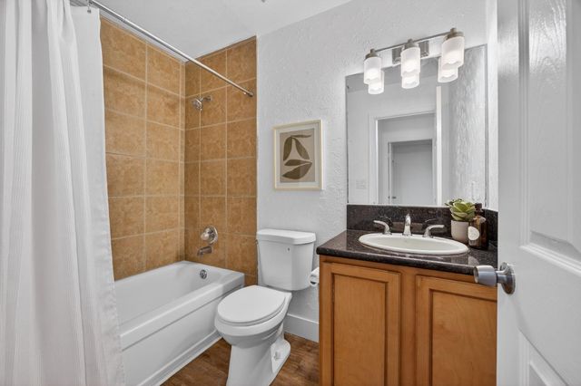 7715 Reenel Way, Sacramento, CA 95832