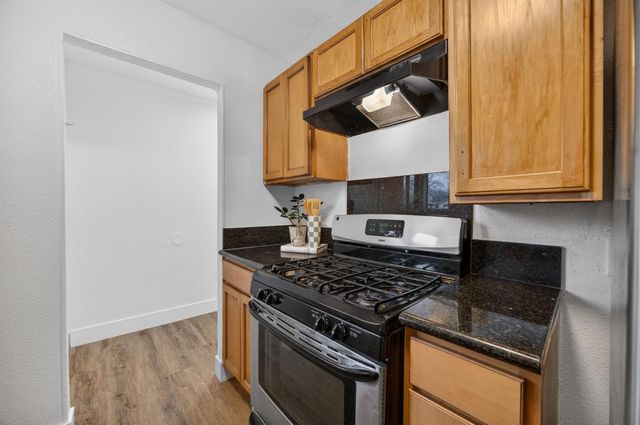 7715 Reenel Way, Sacramento, CA 95832