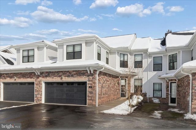 27 BIRDIE WAY, Lawrence Township, NJ 08648