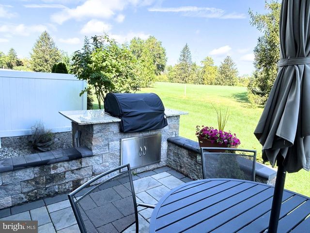 27 BIRDIE WAY, Lawrence Township, NJ 08648