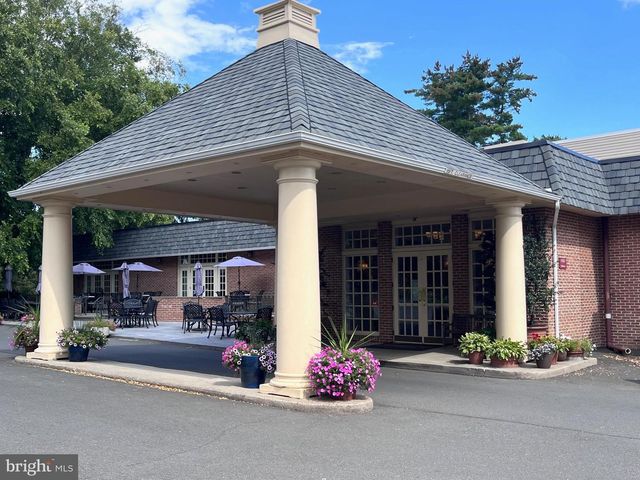 27 BIRDIE WAY, Lawrence Township, NJ 08648