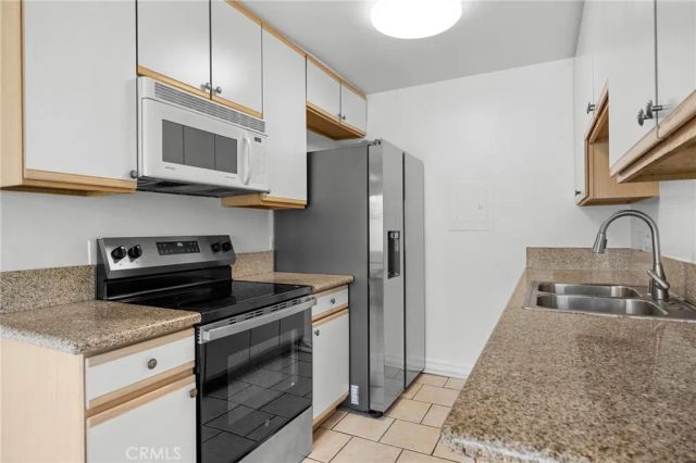 121 Sinclair Avenue 107, Glendale, CA 91206