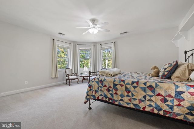 10823 GLADNEY DR, Manassas, VA 20111