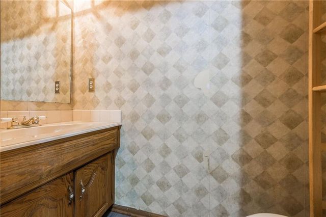 8605 N Beaman Avenue, Kansas City, MO 64154