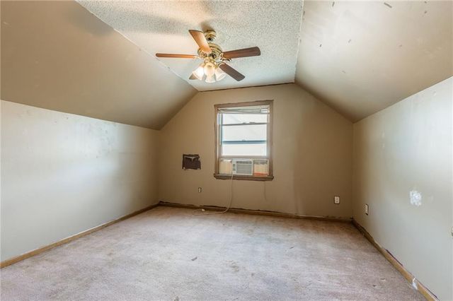 8605 N Beaman Avenue, Kansas City, MO 64154