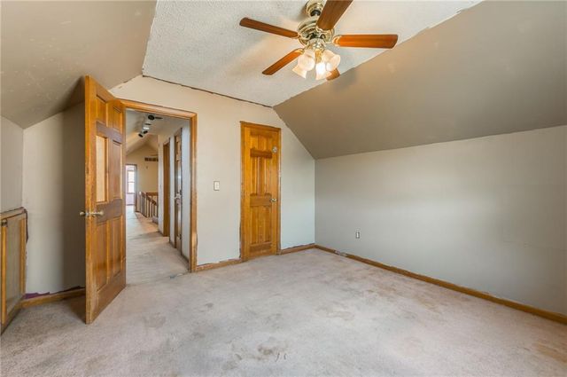 8605 N Beaman Avenue, Kansas City, MO 64154