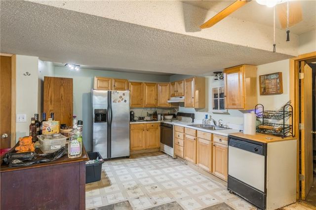 8605 N Beaman Avenue, Kansas City, MO 64154