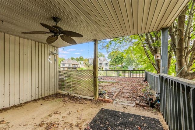 8605 N Beaman Avenue, Kansas City, MO 64154