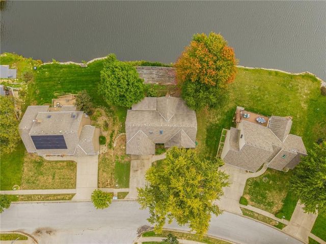 8605 N Beaman Avenue, Kansas City, MO 64154