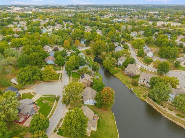 8605 N Beaman Avenue, Kansas City, MO 64154