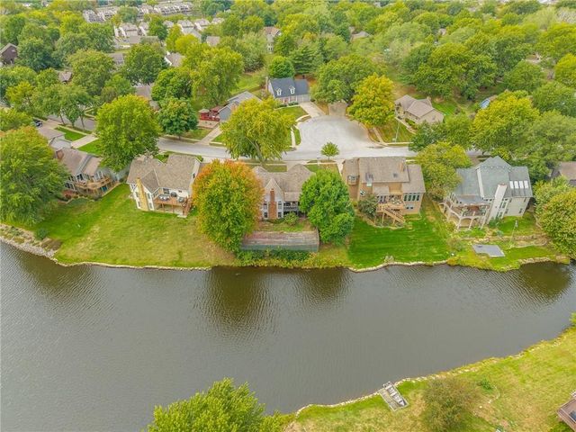 8605 N Beaman Avenue, Kansas City, MO 64154