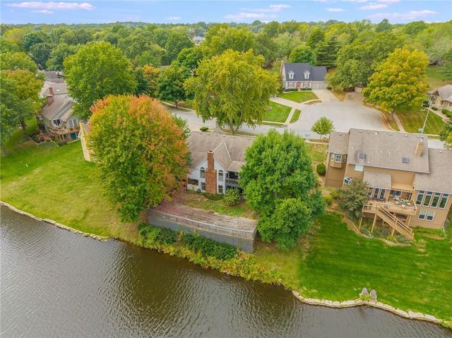 8605 N Beaman Avenue, Kansas City, MO 64154