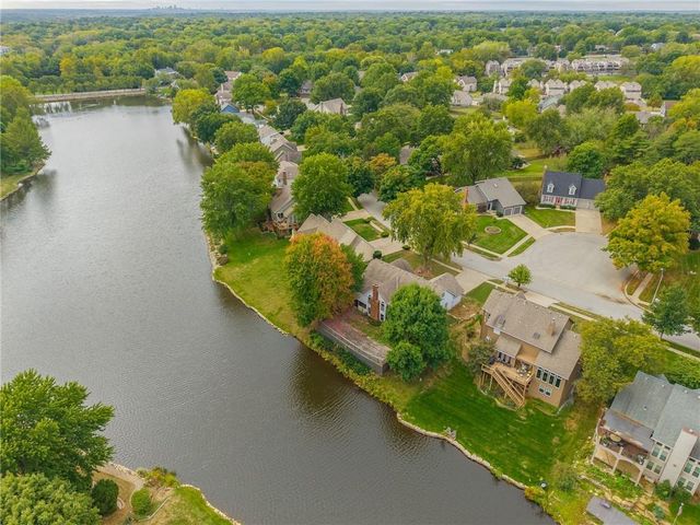 8605 N Beaman Avenue, Kansas City, MO 64154