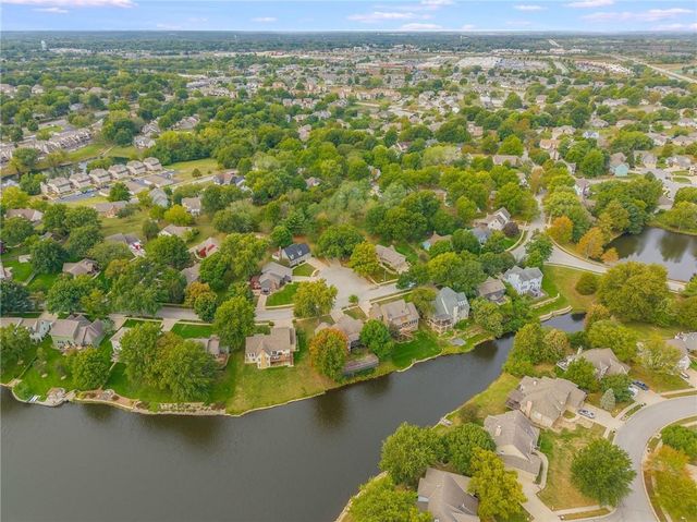 8605 N Beaman Avenue, Kansas City, MO 64154