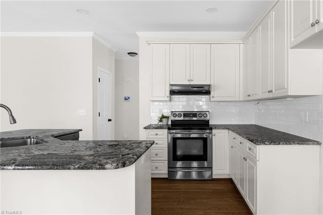 2602 Regents Park Lane, Greensboro, NC 27455