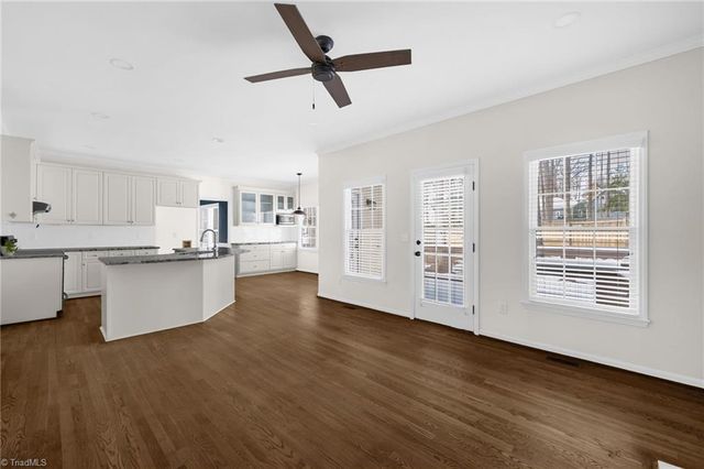 2602 Regents Park Lane, Greensboro, NC 27455