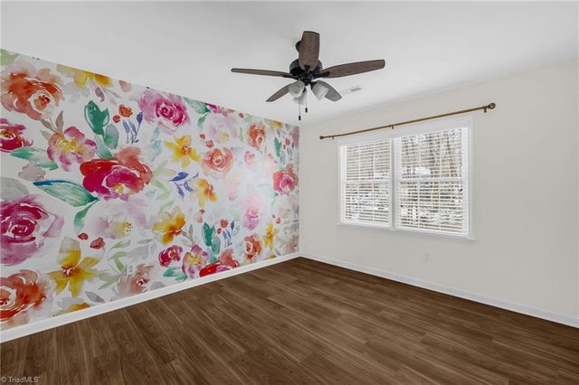 2602 Regents Park Lane, Greensboro, NC 27455