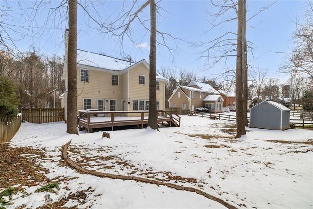 2602 Regents Park Lane, Greensboro, NC 27455