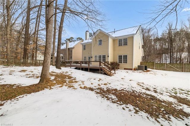 2602 Regents Park Lane, Greensboro, NC 27455