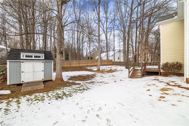 2602 Regents Park Lane, Greensboro, NC 27455