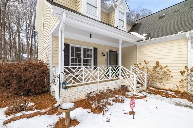 2602 Regents Park Lane, Greensboro, NC 27455