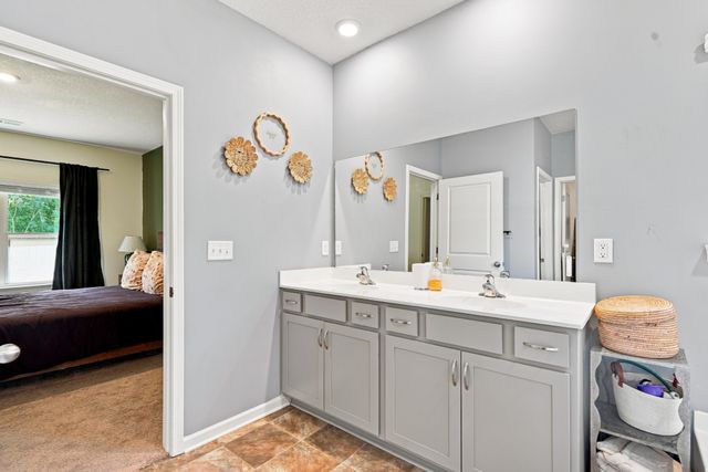 5163 Shellback Dr, Millington, TN 38053