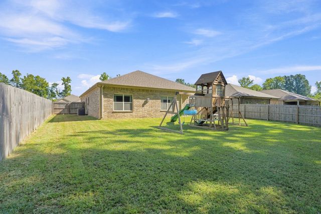5163 Shellback Dr, Millington, TN 38053