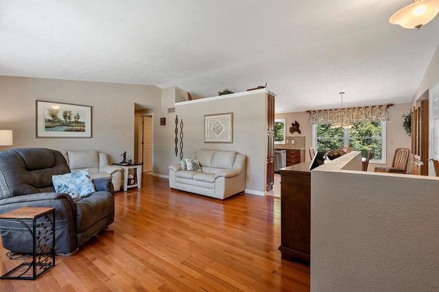 2758 OTTO COURT, Green Bay, WI 54313