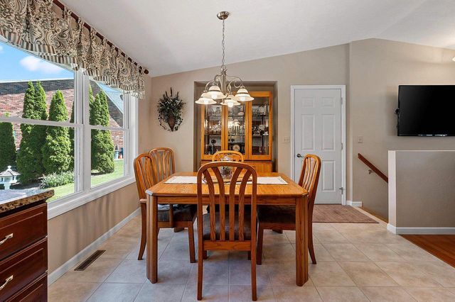 2758 OTTO COURT, Green Bay, WI 54313