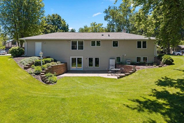 2758 OTTO COURT, Green Bay, WI 54313