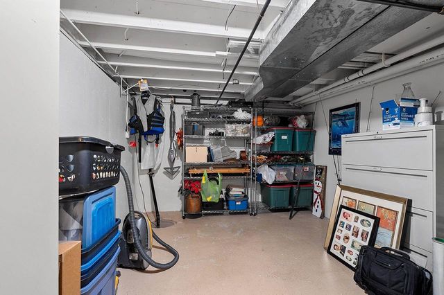 2758 OTTO COURT, Green Bay, WI 54313