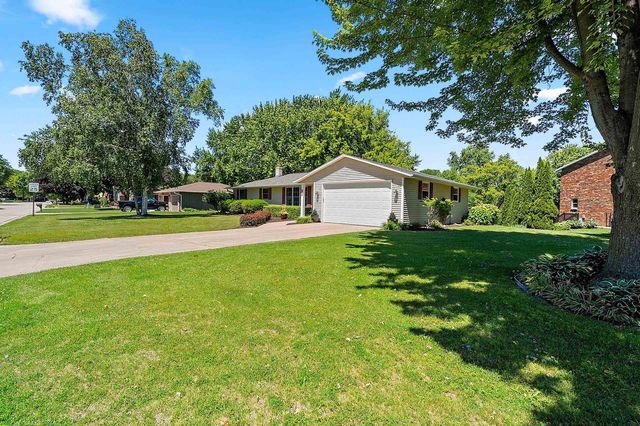 2758 OTTO COURT, Green Bay, WI 54313