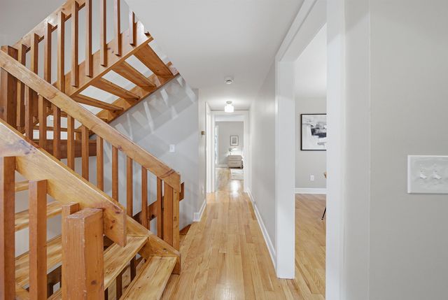 26 Old Manchester Road, Amherst, NH 03031
