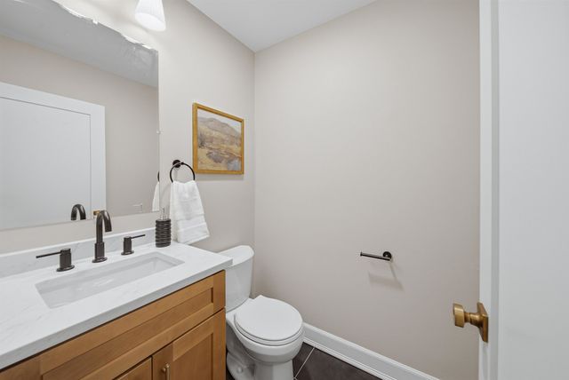 26 Old Manchester Road, Amherst, NH 03031