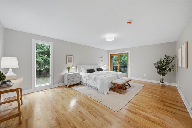 26 Old Manchester Road, Amherst, NH 03031