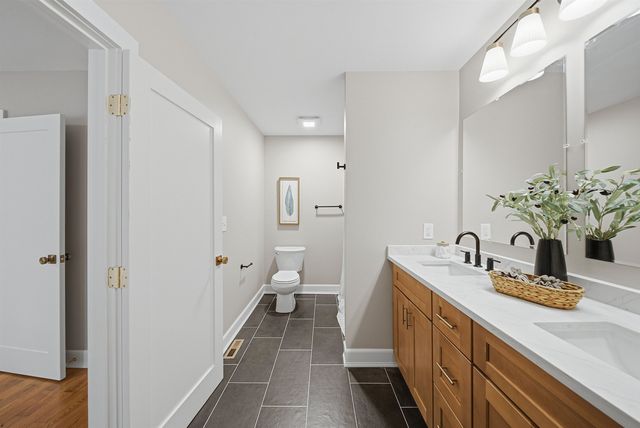 26 Old Manchester Road, Amherst, NH 03031