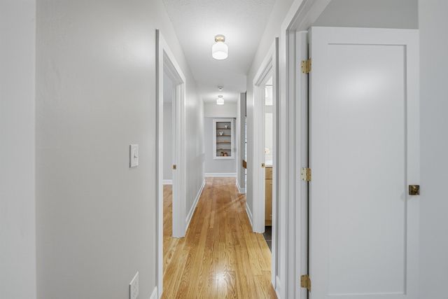 26 Old Manchester Road, Amherst, NH 03031