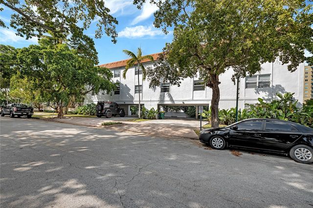 1114 S Douglas Rd 4, Coral Gables, FL 33134