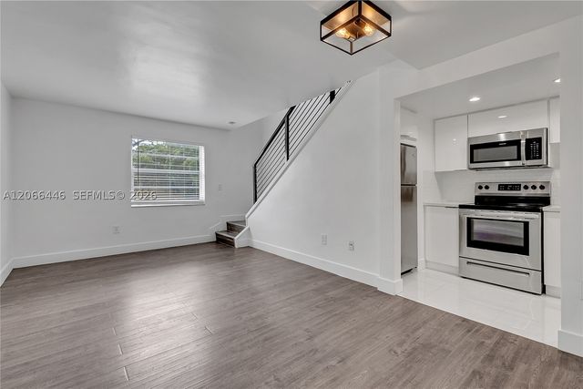 1114 S Douglas Rd 4, Coral Gables, FL 33134