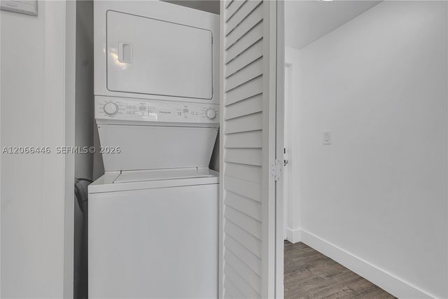 1114 S Douglas Rd 4, Coral Gables, FL 33134