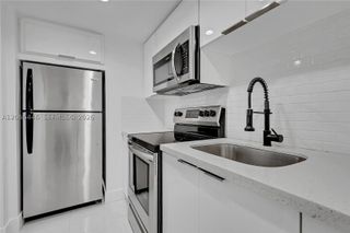1114 S Douglas Rd 4, Coral Gables, FL 33134