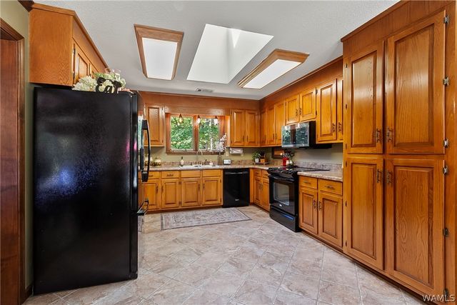 10765 THOMAS, Tuscaloosa, AL 35405
