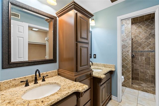 2710 Victoria Park Dr, Corpus Christi, TX 78414