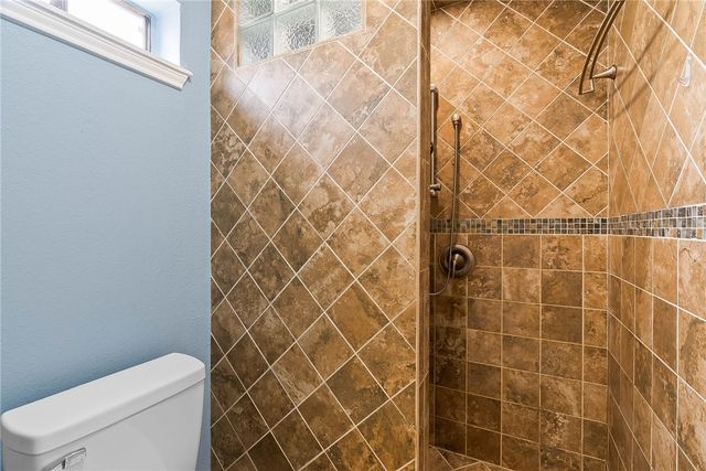 2710 Victoria Park Dr, Corpus Christi, TX 78414