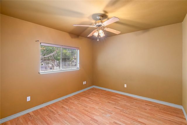 2710 Victoria Park Dr, Corpus Christi, TX 78414