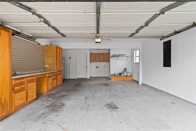 2710 Victoria Park Dr, Corpus Christi, TX 78414