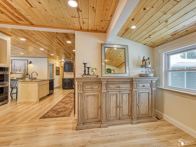 6901 Summerfield Road, Petersburg, MI 49270